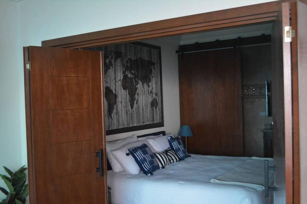 Apartment Ocean Front @ Olas Grand